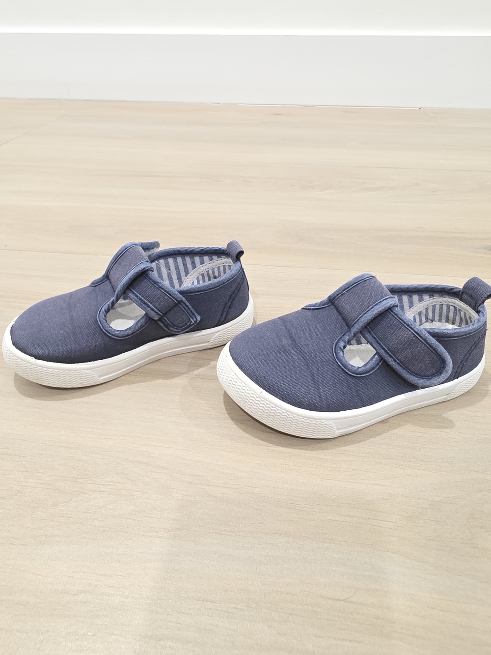 Navy Canvas Toddler Shoes Size 7 – Hook & Loop